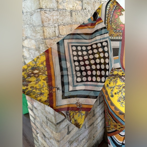 Unique design sheer wrap that ties at breast bone then full length sheer duster - Picture 6 of 8